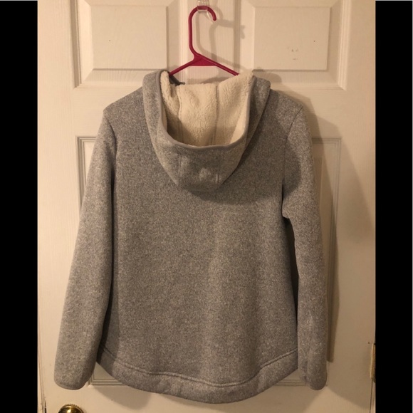 Light gray zip up jacket with sherpa🤍💜 - Picture 5 of 9